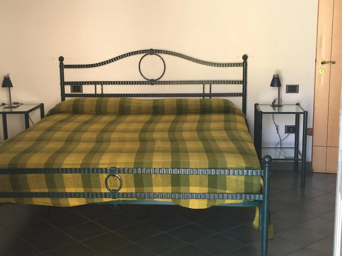 Girasole Sul Mare ,New Kitchen With Wash Disher , Air Conditioning, Garage Moto, 200 M From Centre, 300 M From Beach ,Wifi, Santa Teresa Gallura 0*,  Italien